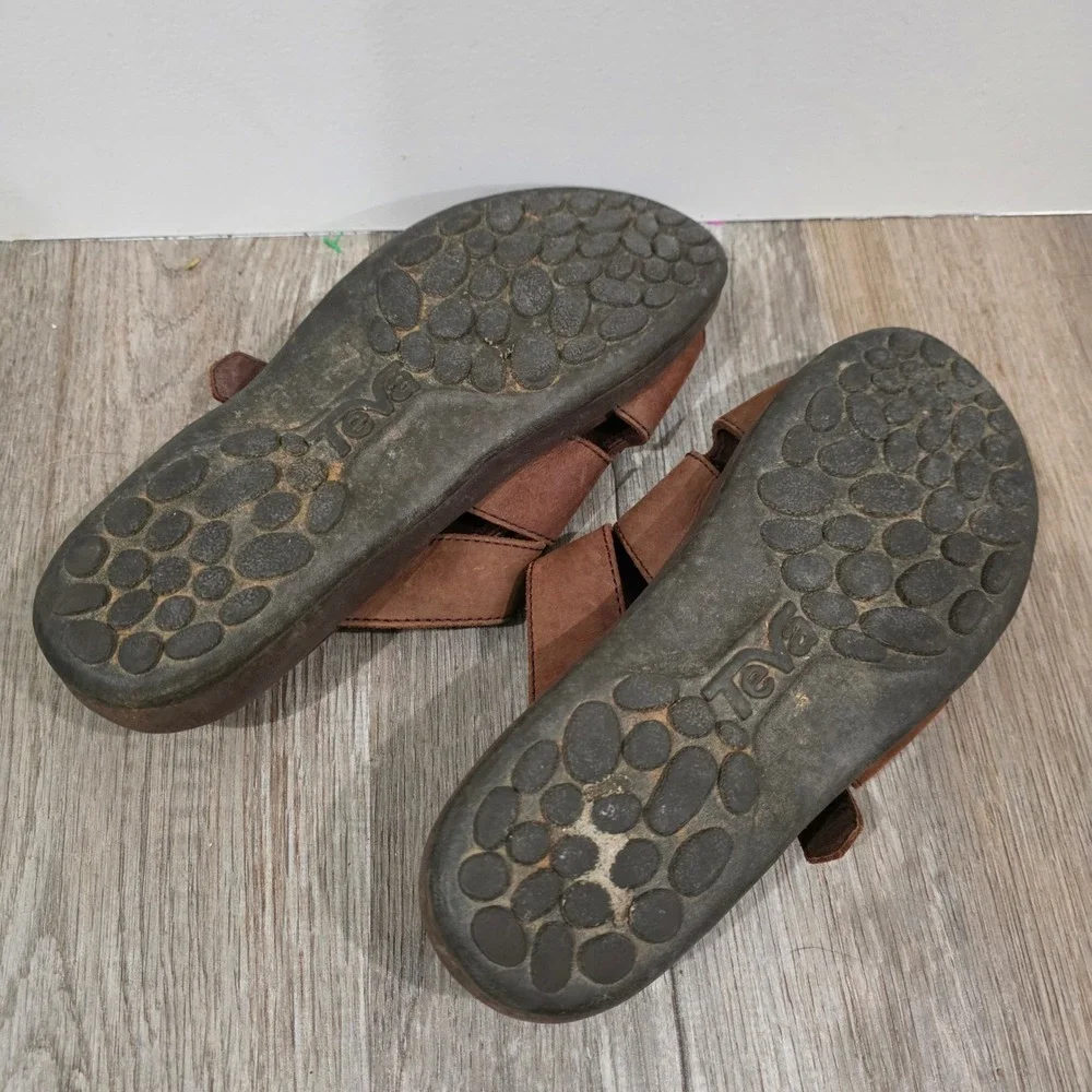 Teva rubber slide lined